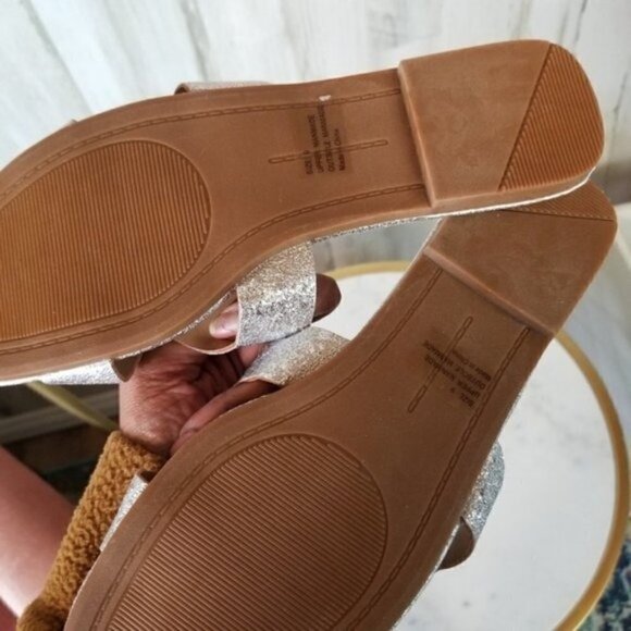 Olivia Miller Women's Night Sandals Silver Glitter - Picture 5 of 5